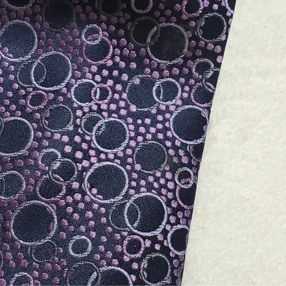 Karako Collection‎ Men's 100% Silk Purple Bubbles Pattern Tie. Size OS